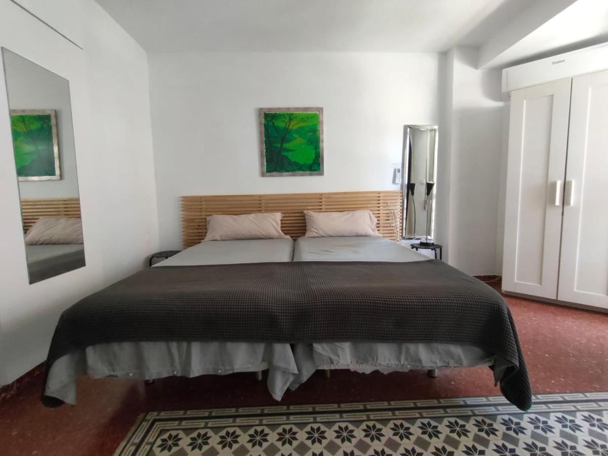 Flat2 Studio 150M From The Beach With Pool توري ذيل مار المظهر الخارجي الصورة