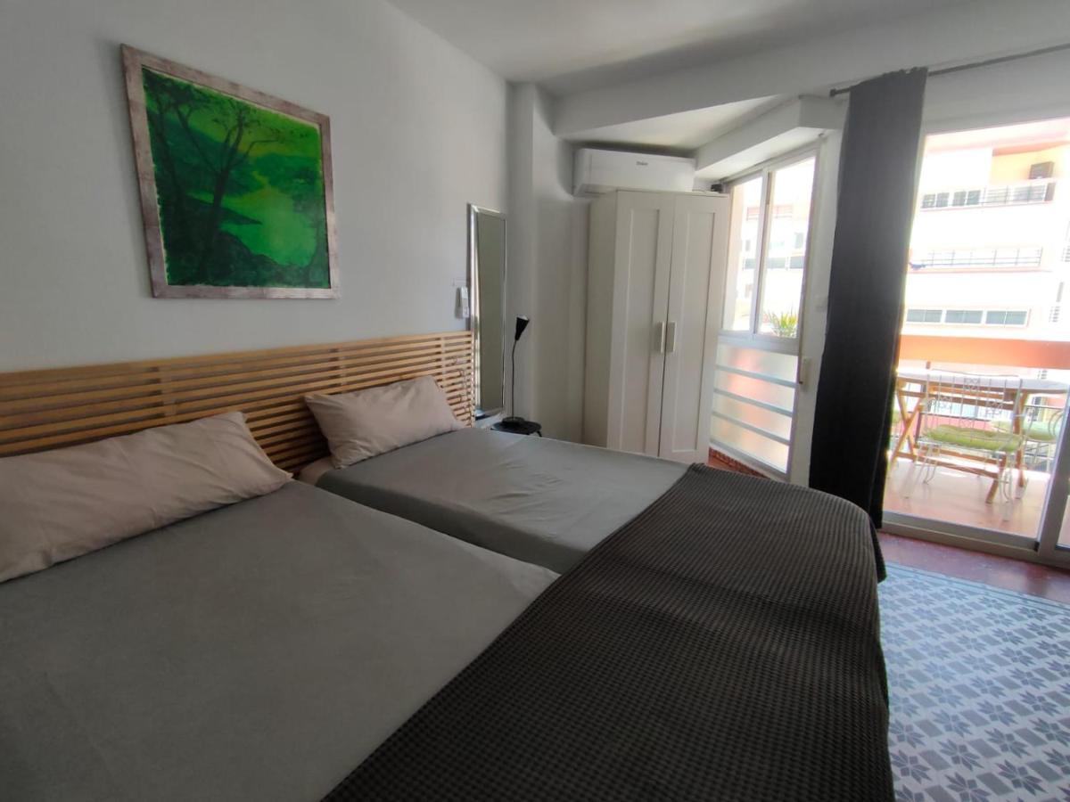 Flat2 Studio 150M From The Beach With Pool توري ذيل مار المظهر الخارجي الصورة